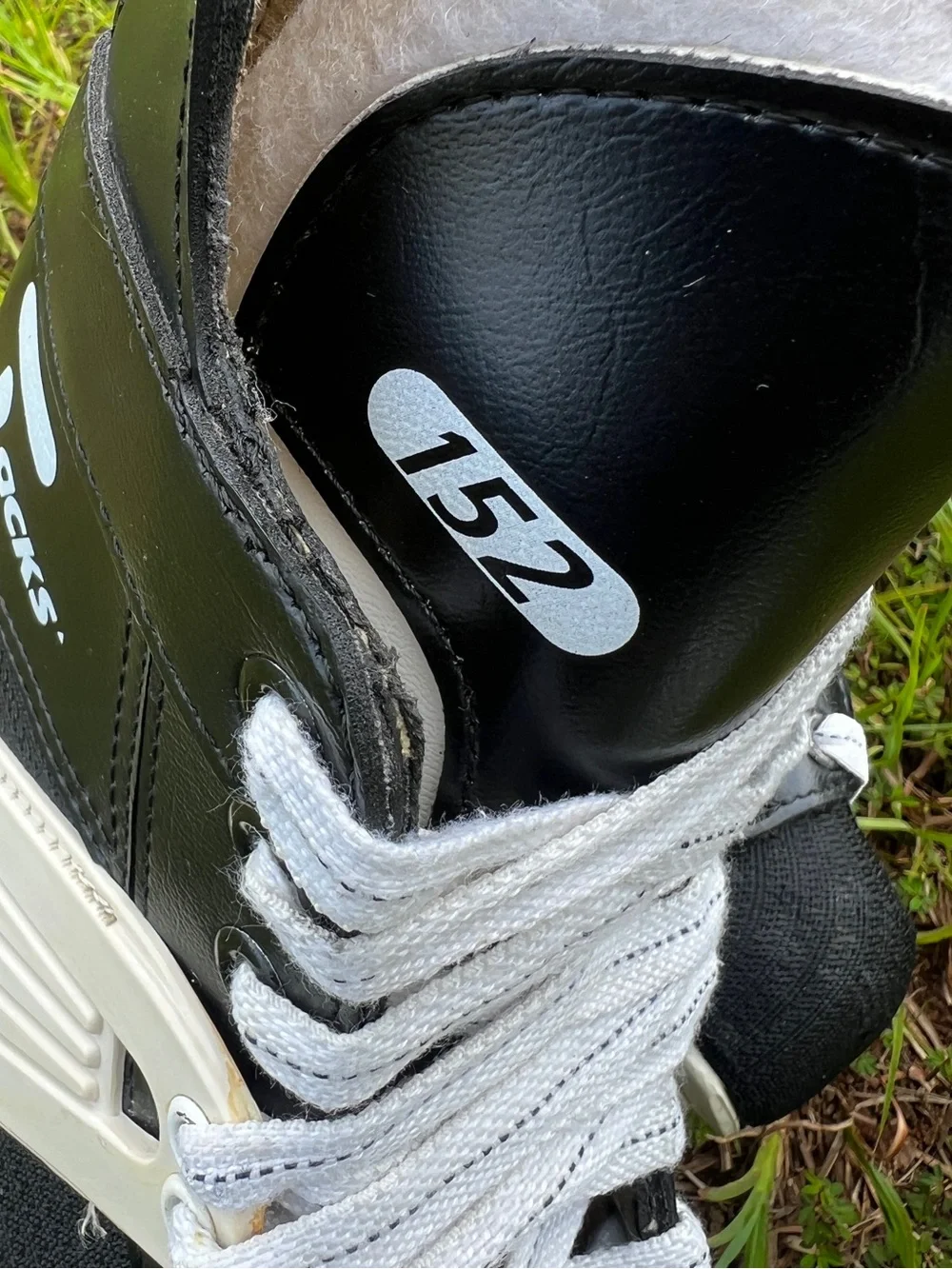 CLEAN Vintage CCM size 11 Mens Tacks 152 Ice Skate Boots